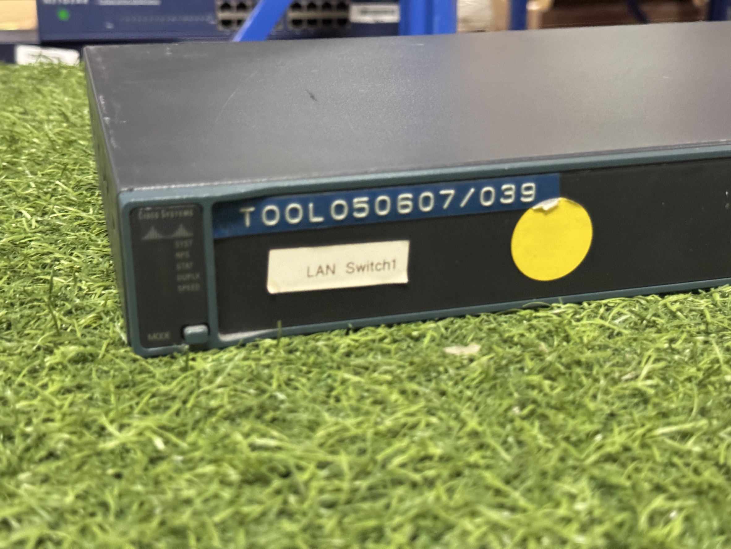 Switch Cisco WS-C2960-24TT-L