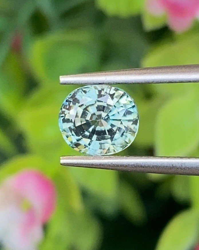 พลอย เพทาย (Zircon) 1.75 กะรัต (Cts.) พลอยแท้ อัญมณีมงคลประจําวันเกิด เครื่องประดับพลอย