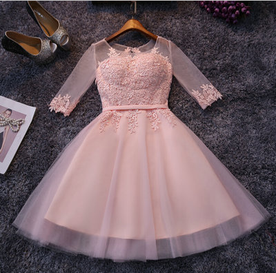 Pre-order ชุดราตรีสั้น แขนยาว ผ้าแก้ว ตกแต่งด้วยลูกไม้ เชือกผูกหลัง