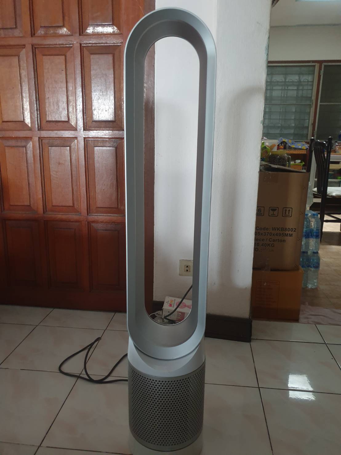 เครื่องฟอกพัดลมไร้ใบทรงสูง รุ่น TP03