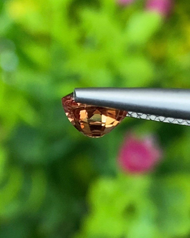 พลอย ซองเจีย แซฟไฟร์ Songea Sapphire 1.10 กะรัต (Cts.) พลอยแท้ อัญมณีมงคลประจําวันเกิด เครื่องประดับพลอย