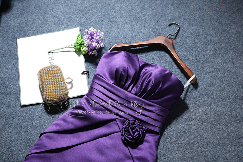 Pre-order ชุดราตรีสั้น เข้ารูป ผ้าซาติน เกาะอก คาดเอวด้วยผ้า แต่งดอก จับจีบ มีซิป