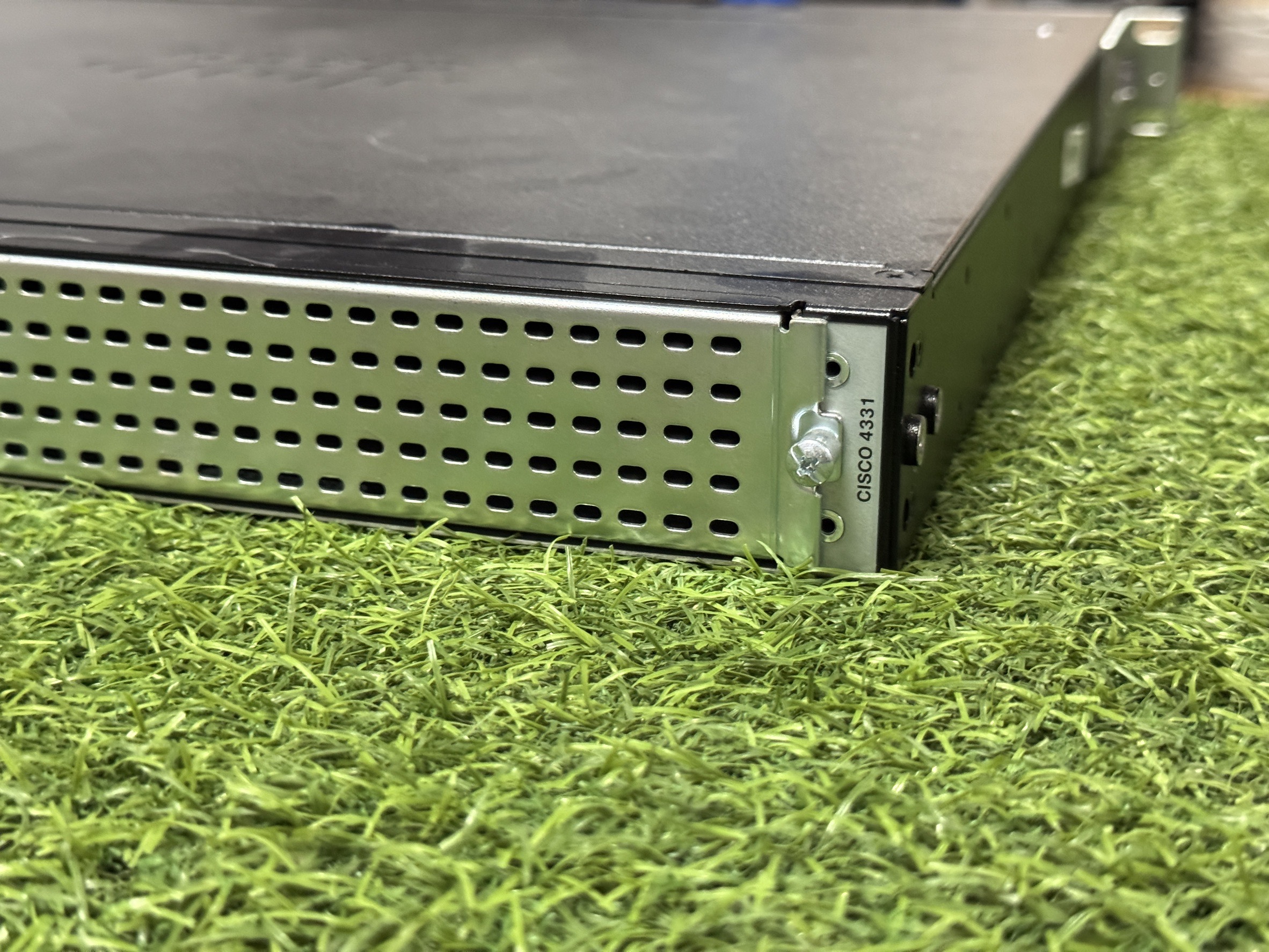 Cisco 4300 Series Integrated Services Routers มี 40 ตัว