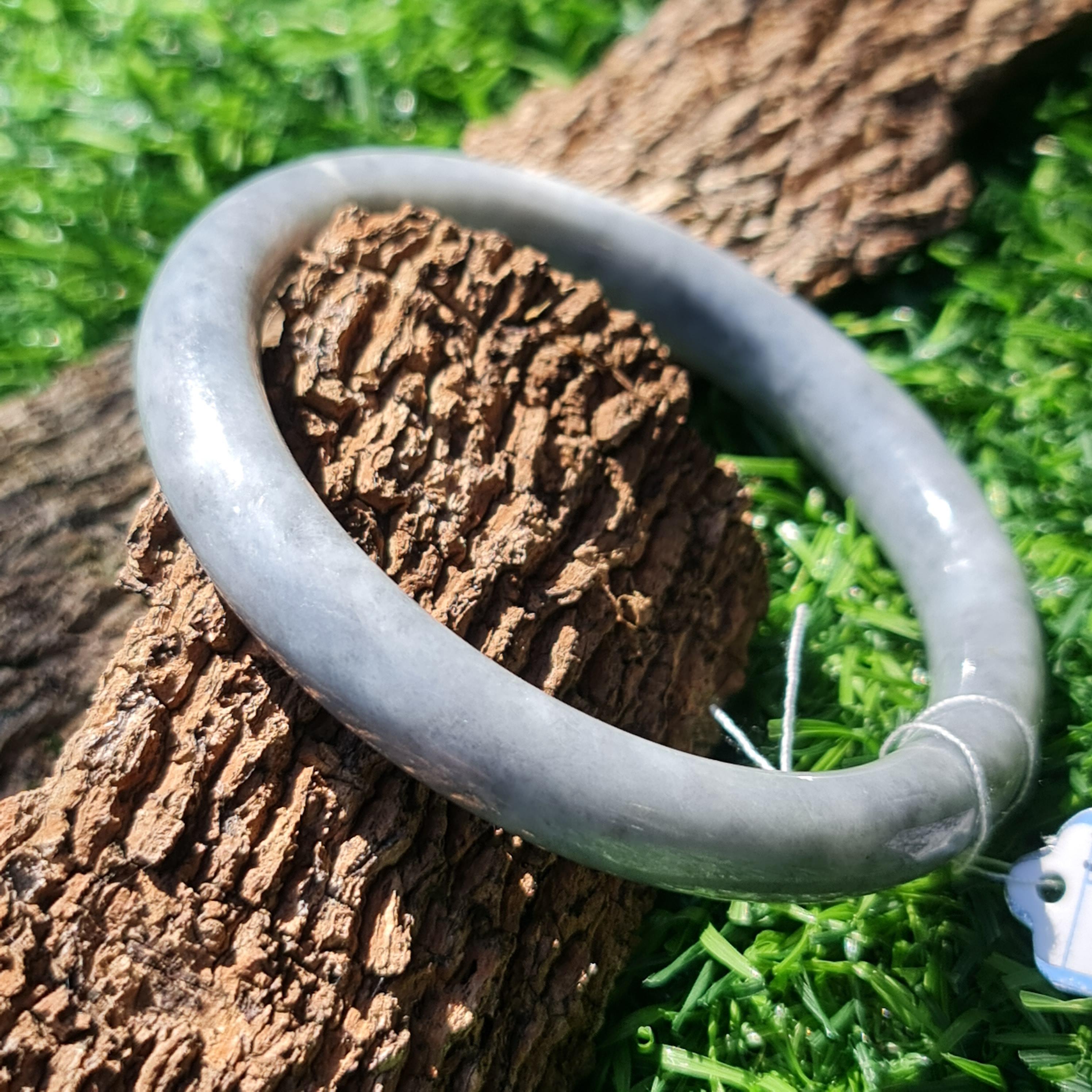 JB6711169 หยก พม่า แท้ Jade กำไลหยก 58.1 มม. (Jadeite bracelet) พม่า (Myanmar)