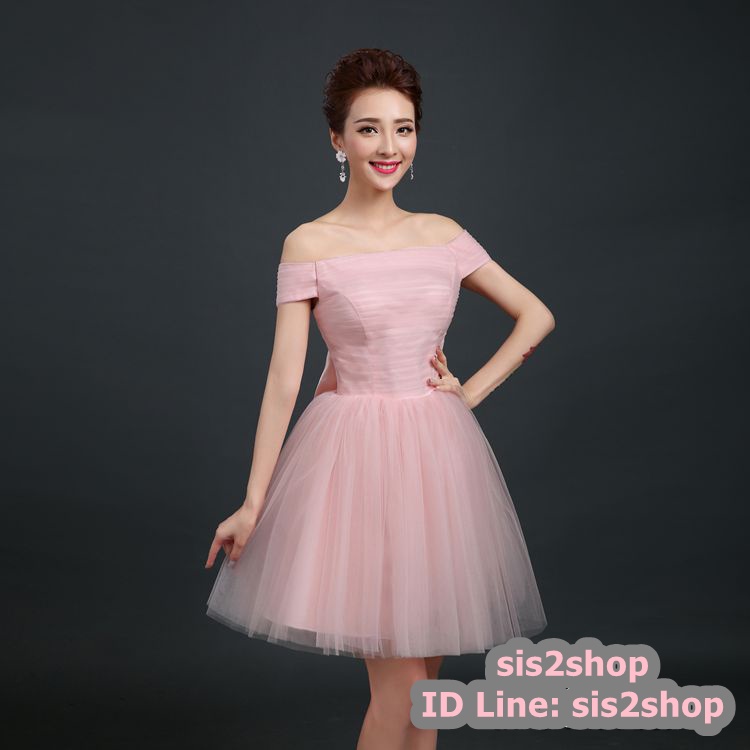 พร้อมส่ง ชุดราตรีสั้น แบบปาดไหล่ สีชมพู Nude ผ้าโปร่ง อกจับจีบตีเกล็ด แบบเรียบหรู พร้อมโบว์ (เชือกผูกหลัง)