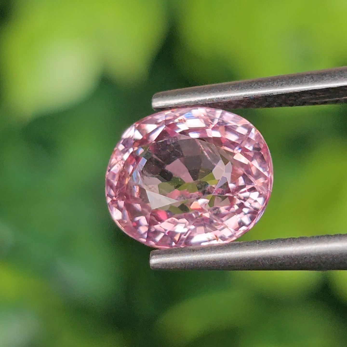 พลอย สปิเนล (Spinel) 3.10 กะรัต (Cts.) พลอยแท้ อัญมณีมงคลประจําวันเกิด เครื่องประดับพลอย