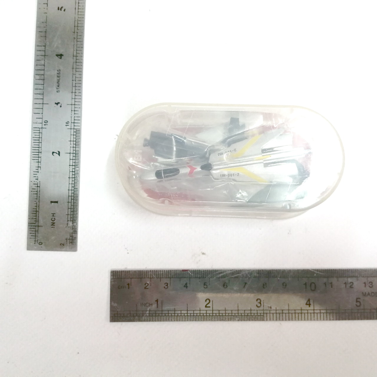 ยานเหล็ก อุลตร้าฮอร์ค หน่วย TDF อุลตร้าเซเว่น บอดี้เหล็กครึ่งพลาสติก บางส่วนต้องไปต่อเองยังอยู่ในแผง ขนาดตามรูป มีแคปซูล ใบปิดครบ สภาพ แกะถ่ายรูป แต่ไม่ประกอบ