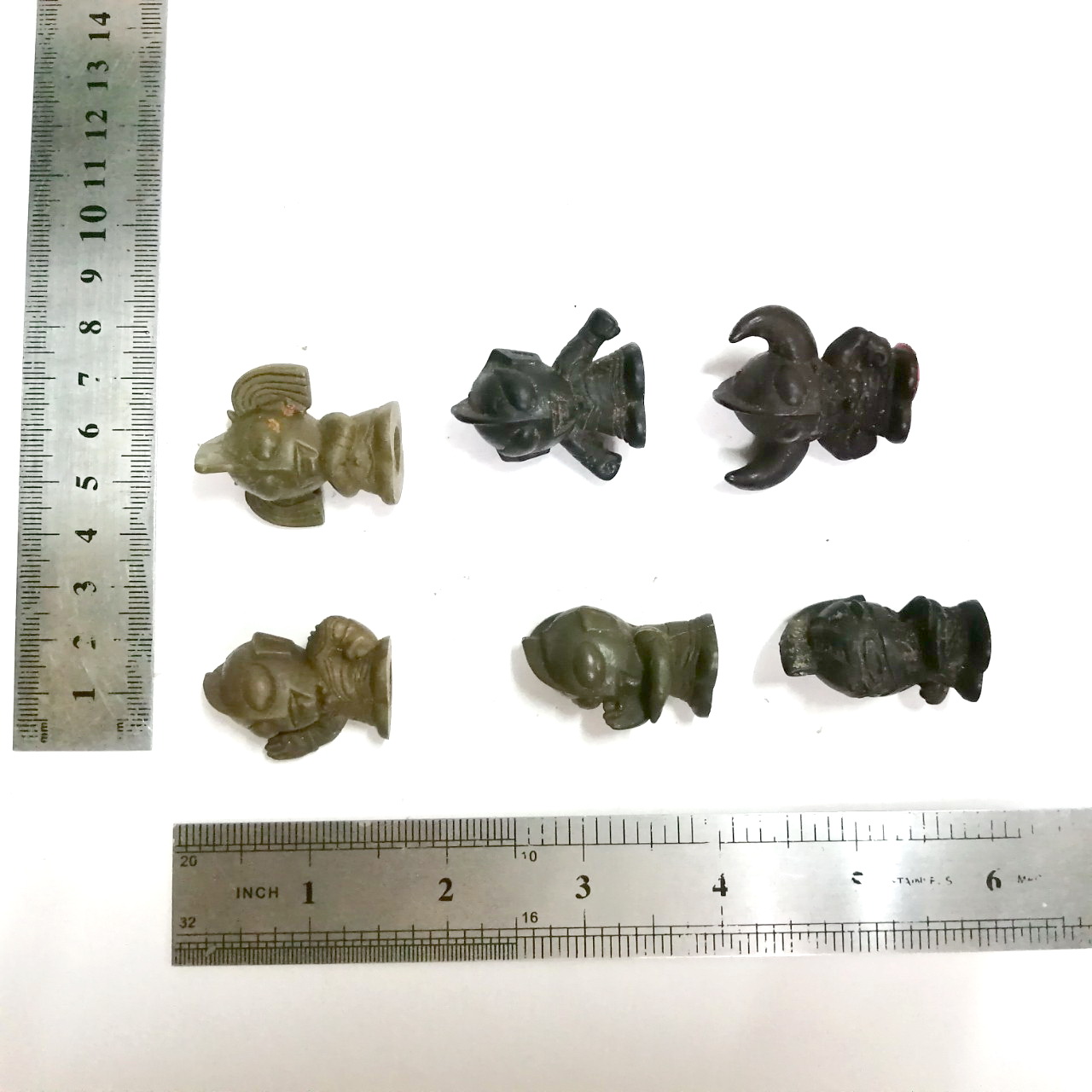 ตุ๊กตาสวมตูดดินสอ อุลตร้าแมนรุ่่นเก่า พลาสติกสีเข้มเก่าตามเวลา ขายทั้งชุด6ตัว เจ้าพ่ออุลตร้า, เจ้าแม่อุลตร้า, อุลตร้าแมน, อุลตร้าเซเว่น, อุลตร้าแมนแจ๊ค, อุลตร้าโซฟี่