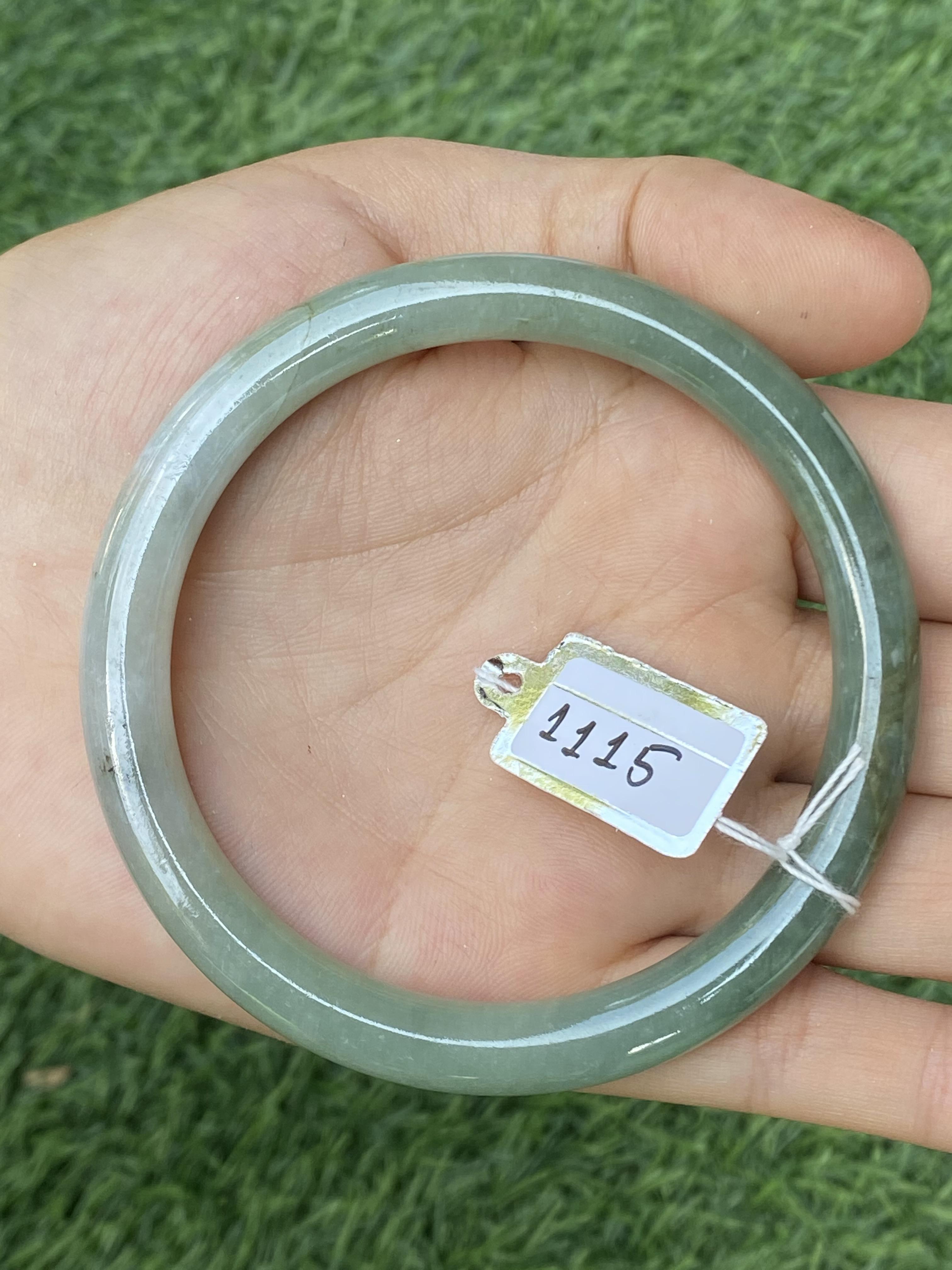 1115 หยก พม่า แท้ Jade กำไลหยก 59.3 มม. (Jadeite bracelet) พม่า (Myanmar)