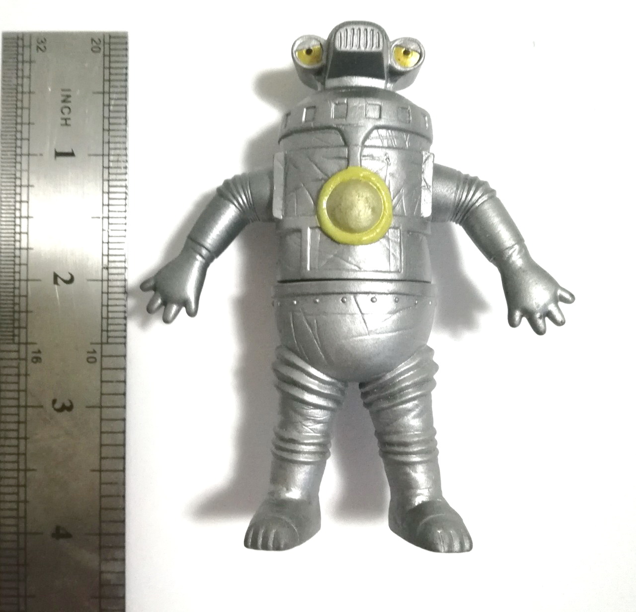 มินิซอฟ 4 นิ้ว เซเว่นการ์ (รุ่นเก่า)สัตว์ประหลาดแคปซูล ตัวที่4 ของอุลตร้าเซเว่น (โมโรโบชิ แดน)จากภาพยนตร์ อุลตร้าแมนเรโอ รุ่นนี้ออกเฉพาะแค่รุ่นมินิซอฟตัวเล็กนี้เท่านั้น ไม่เคยออกเป็นอื่นๆอีกเลย จัดว่าหายาก ขยับแขนและ ตัว ได้