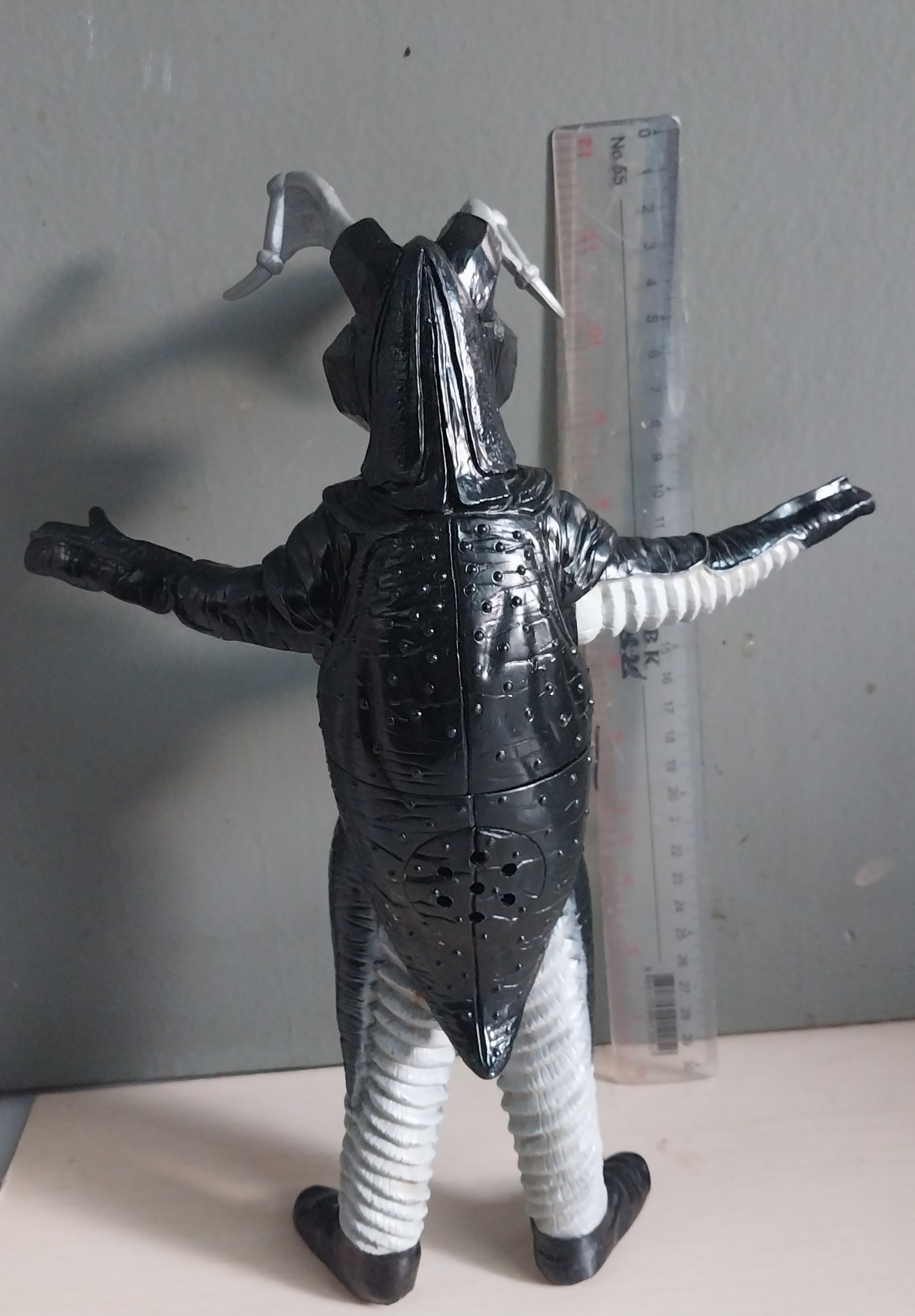 มีหลายภาพ สัตว์ประหลาดเซ็ทต้อน งานเครื่อง***ใช้ระบบไม่ได้ ,โมเท้าข้างหนึ่ง ยืนได้ปกติ ขนาดประมาณ 11นิ้ว ตามภาพ