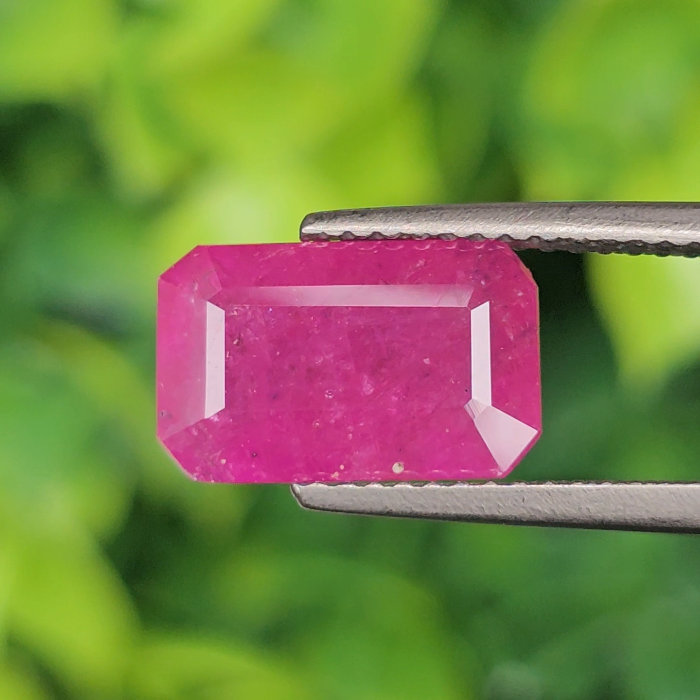 พลอย ทับทิม พม่า (Burmese Ruby Sapphire) 3.75 กะรัต (Cts.) พลอยแท้ อัญมณีมงคลประจําวันเกิด เครื่องประดับพลอย