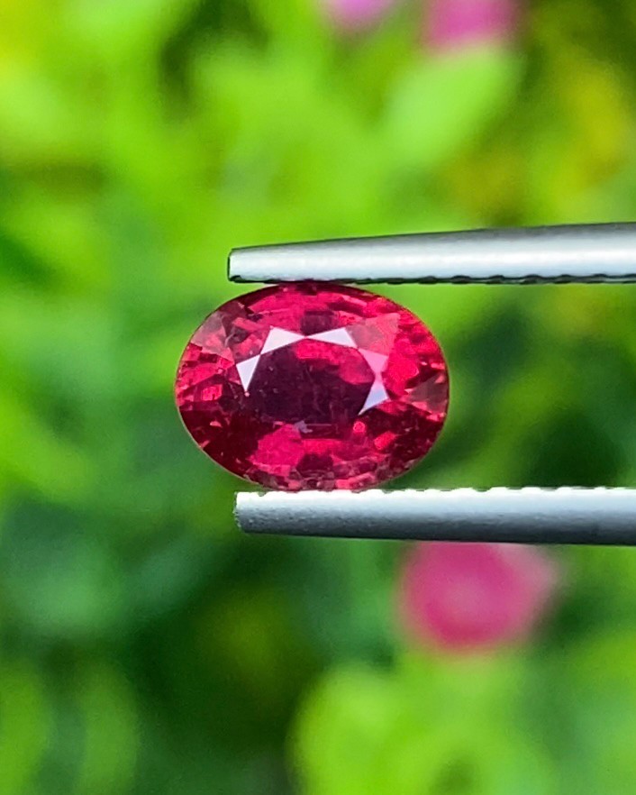 พลอย ทับทิม (Ruby Sapphire) 1.29 กะรัต (Cts.) พลอยแท้ อัญมณีมงคลประจําวันเกิด เครื่องประดับพลอย