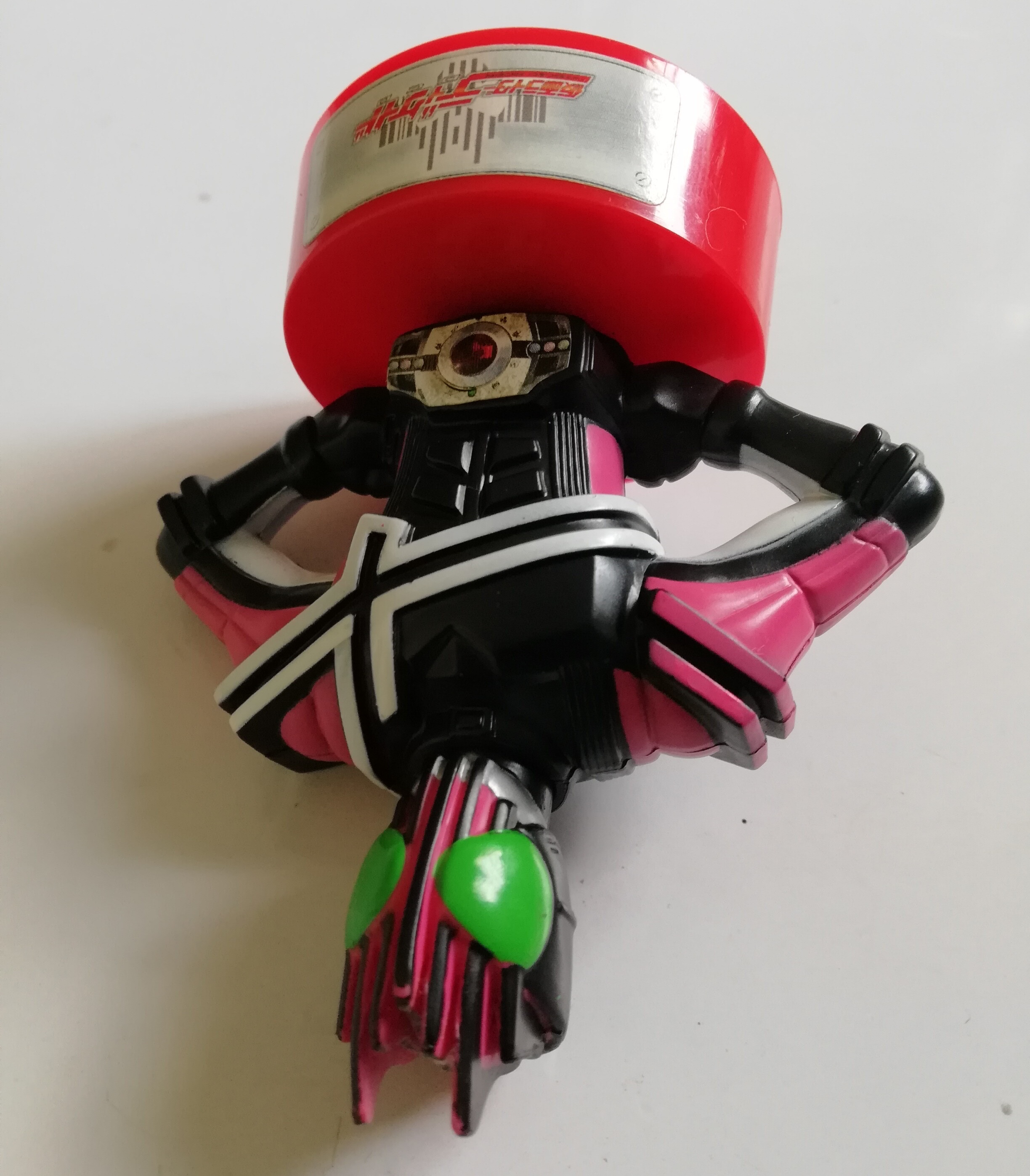 ของเล่น bust ครึ่งตัว ของสะสมจาก แมคโดนัลด์ เคยมีเสียง ตอนนี้แบตหมด ไรเดอร์ ดีเคท สภาพเก่าเก็บสะสม **ขอบข้อมือเป็นกระดาษสติ๊กเกอร์กาวเก่า