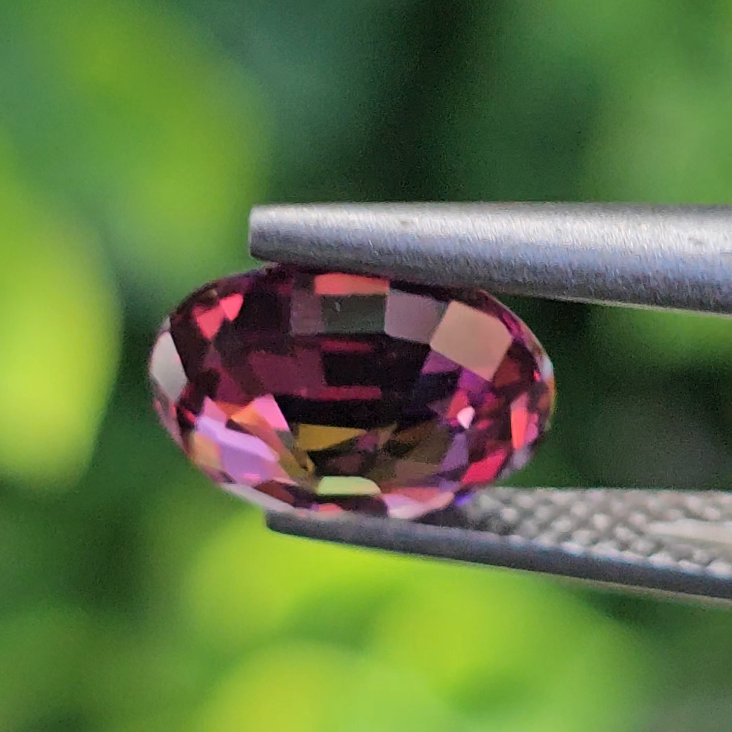 พลอย อุมบาไลต์ การ์เน็ต Umbalite Garnet 1.56 กะรัต (Cts.) ดิบ Unheated ลอยแท้ อัญมณีมงคลประจําวันเกิด เครื่องประดับพลอย