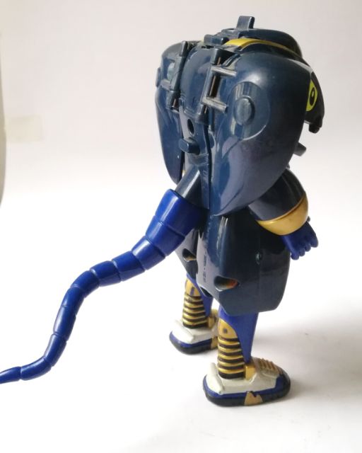 ฟิกเกอร์ *มีตำหนิตามภาพ **สำหรับสะสมเท่านั้น แปลงร่างไม่ได้ ชำรุดตามกาลเวลา" โคบรันเดอร์ "งูเห่าจากซีรีย์อนิเมชั่น "บีโรโบคาบูทัค"