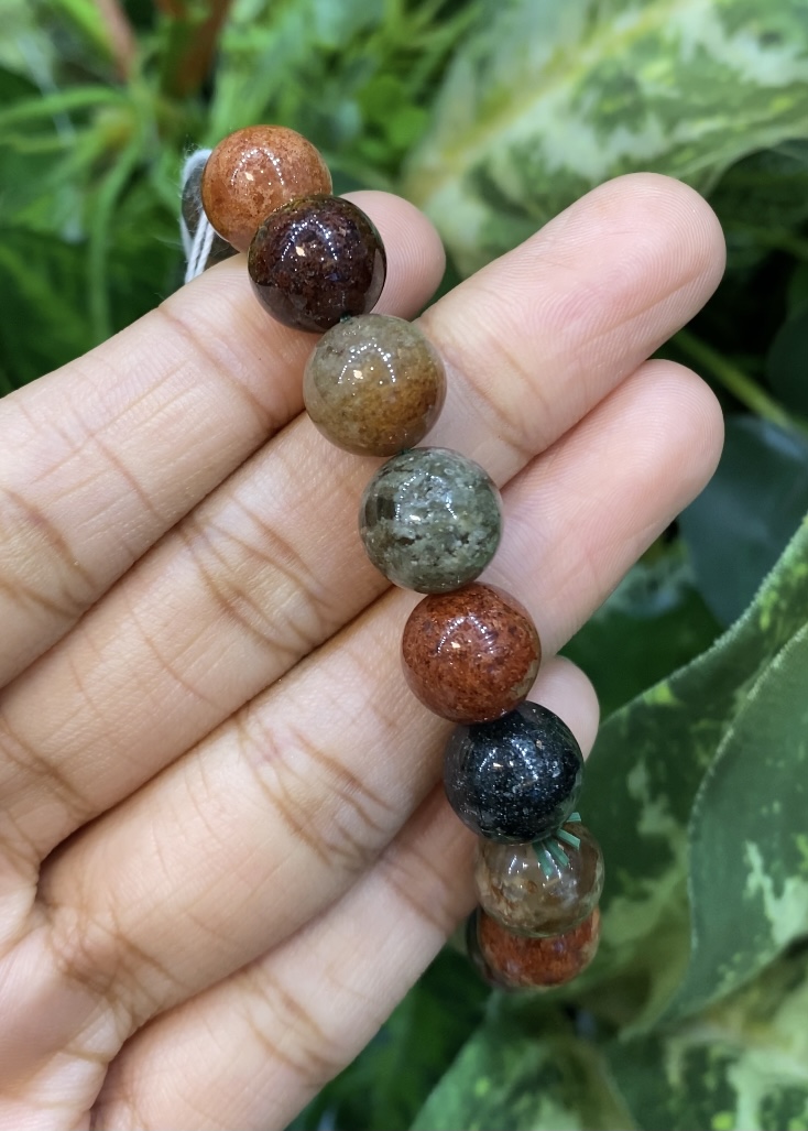 กำไลพลอยแท้ โป่งข่าม Phantom Quartz Bracelet