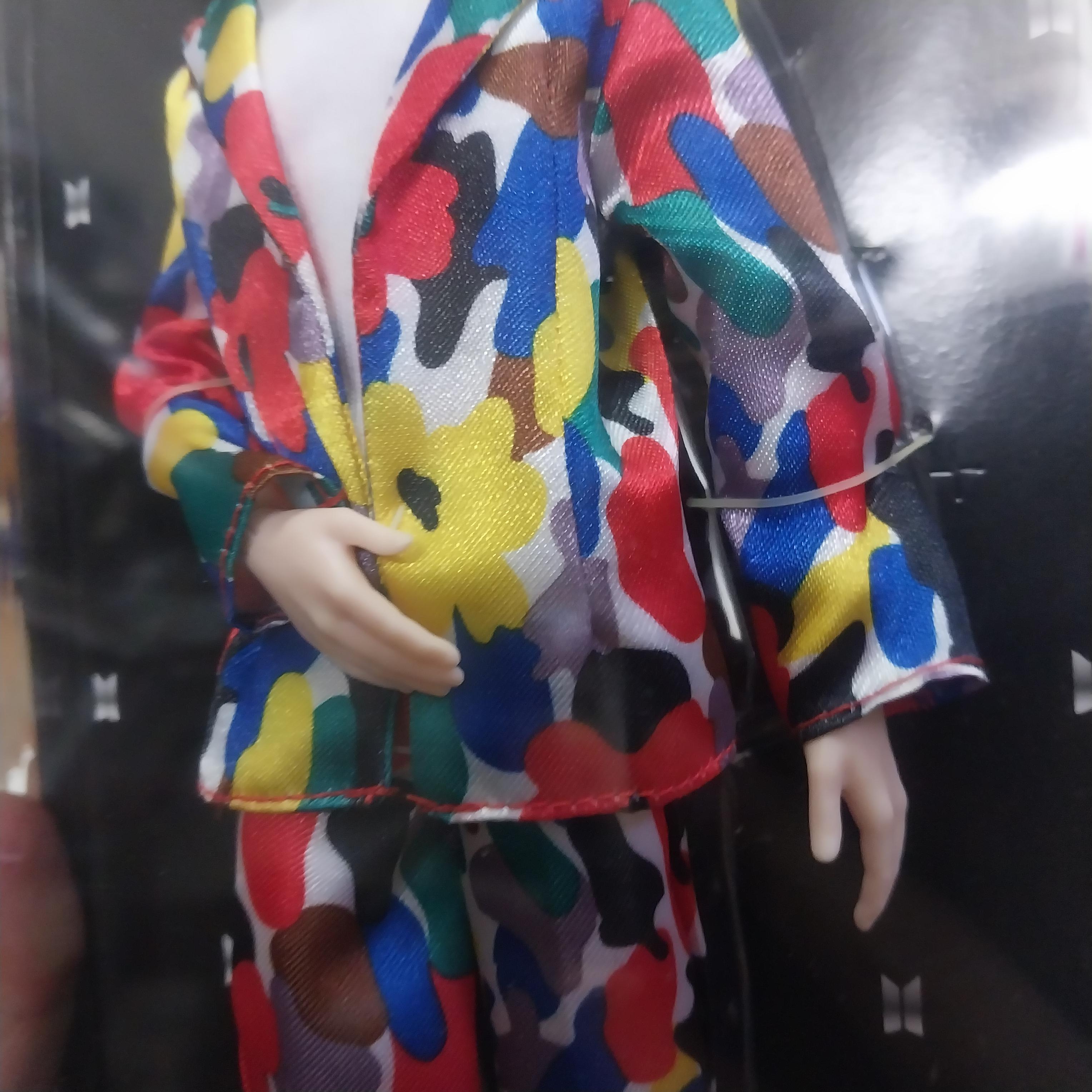 มีหลายภาพ มือ1 กล่องชำรุดบ้าง มีหลายภาพ ตุ๊กตาบอยแบรนด์เกาหลี BTS ของแท้แมทเทล