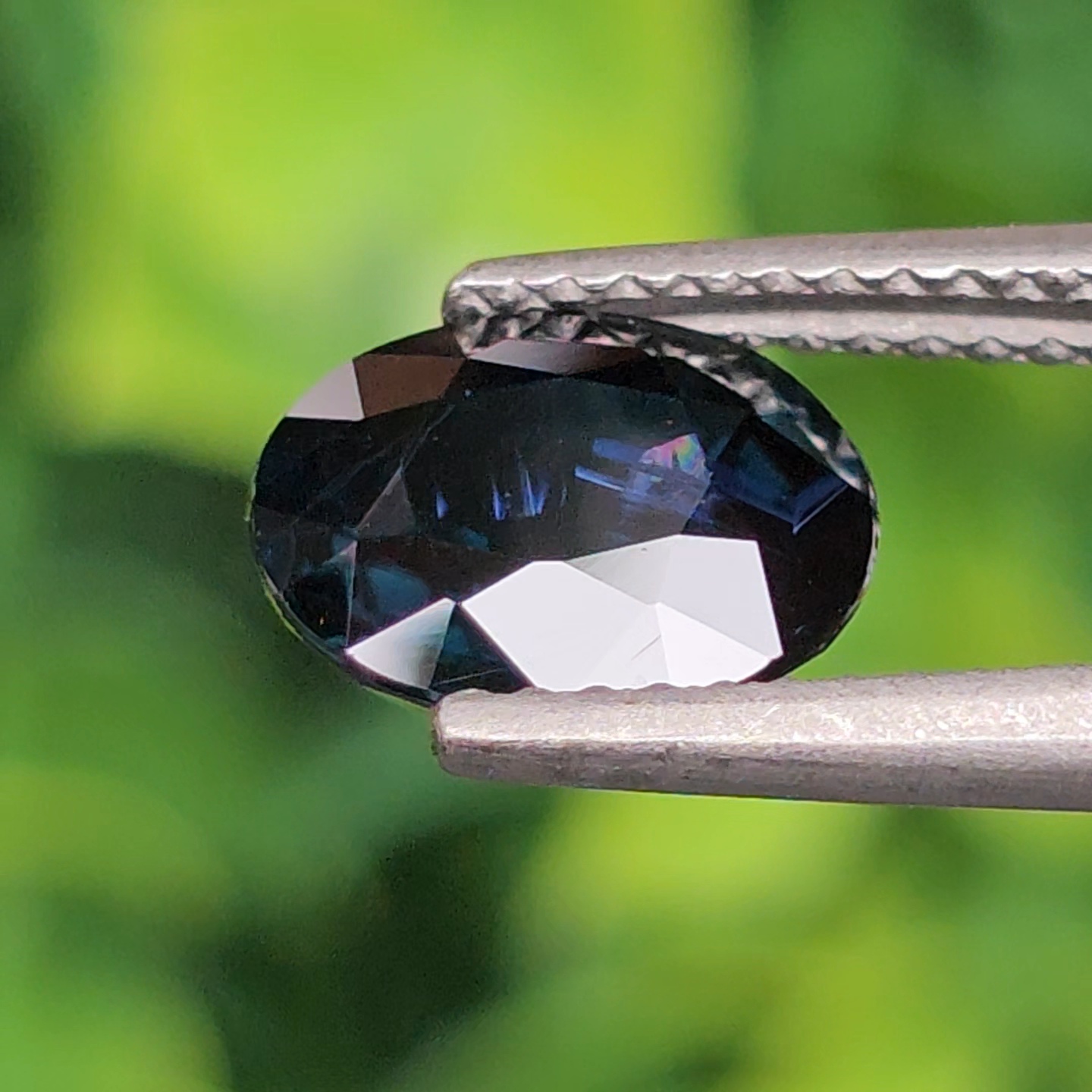 พลอย แซปไฟร์สีน้ำเงินอมเขียว Teal Sapphire 2.57 กะรัต (Cts.) ดิบ Unheated พลอยแท้ อัญมณีมงคลประจําวันเกิด เครื่องประดับพลอย