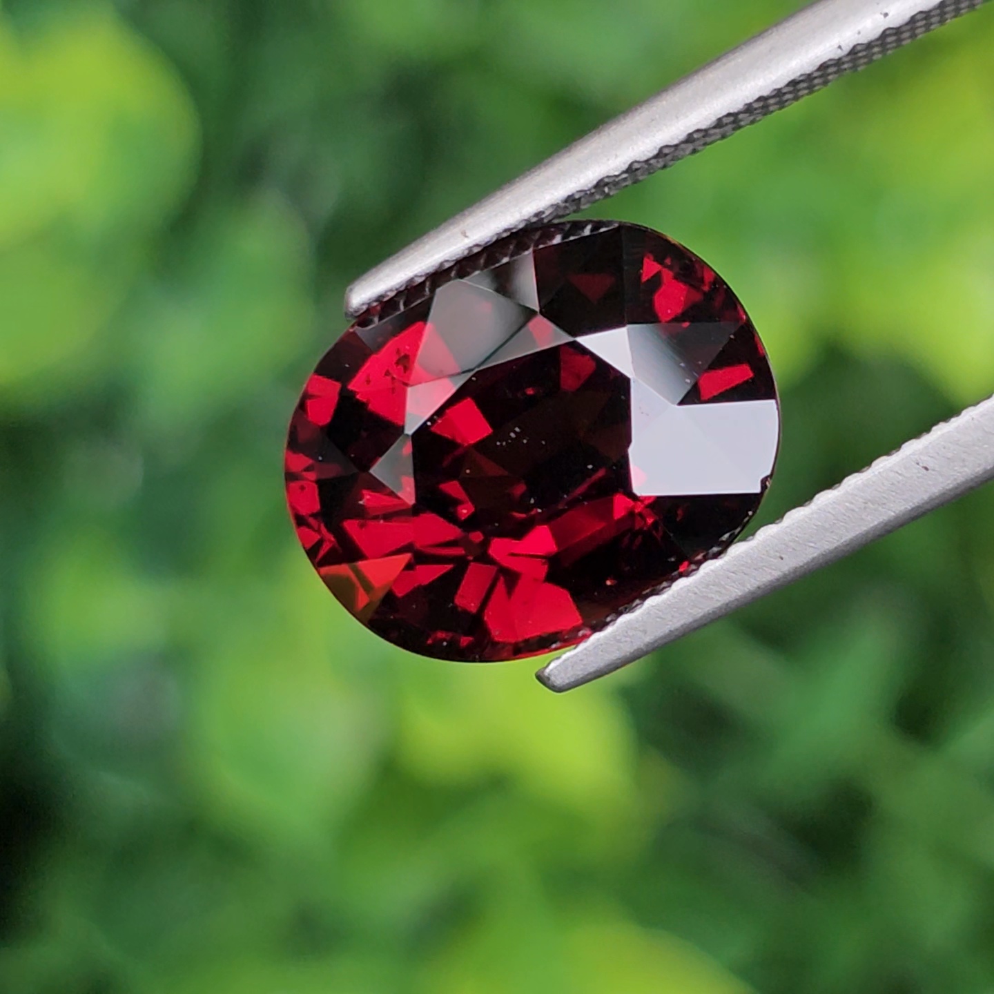 พลอย โกเมน Pyrope - Almandite Garnet 8.27 กะรัต (Cts.) พลอยแท้ อัญมณีมงคลประจําวันเกิด เครื่องประดับพลอย