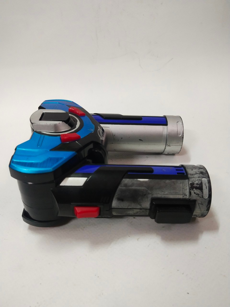 อาวุธ ของขบวนการ โกบัสเตอร์ ขนาดตามรูป เก่าเก็บ ไม่ได้ลองเครื่อง มือสองตามสภาพมีรอยบ้าง