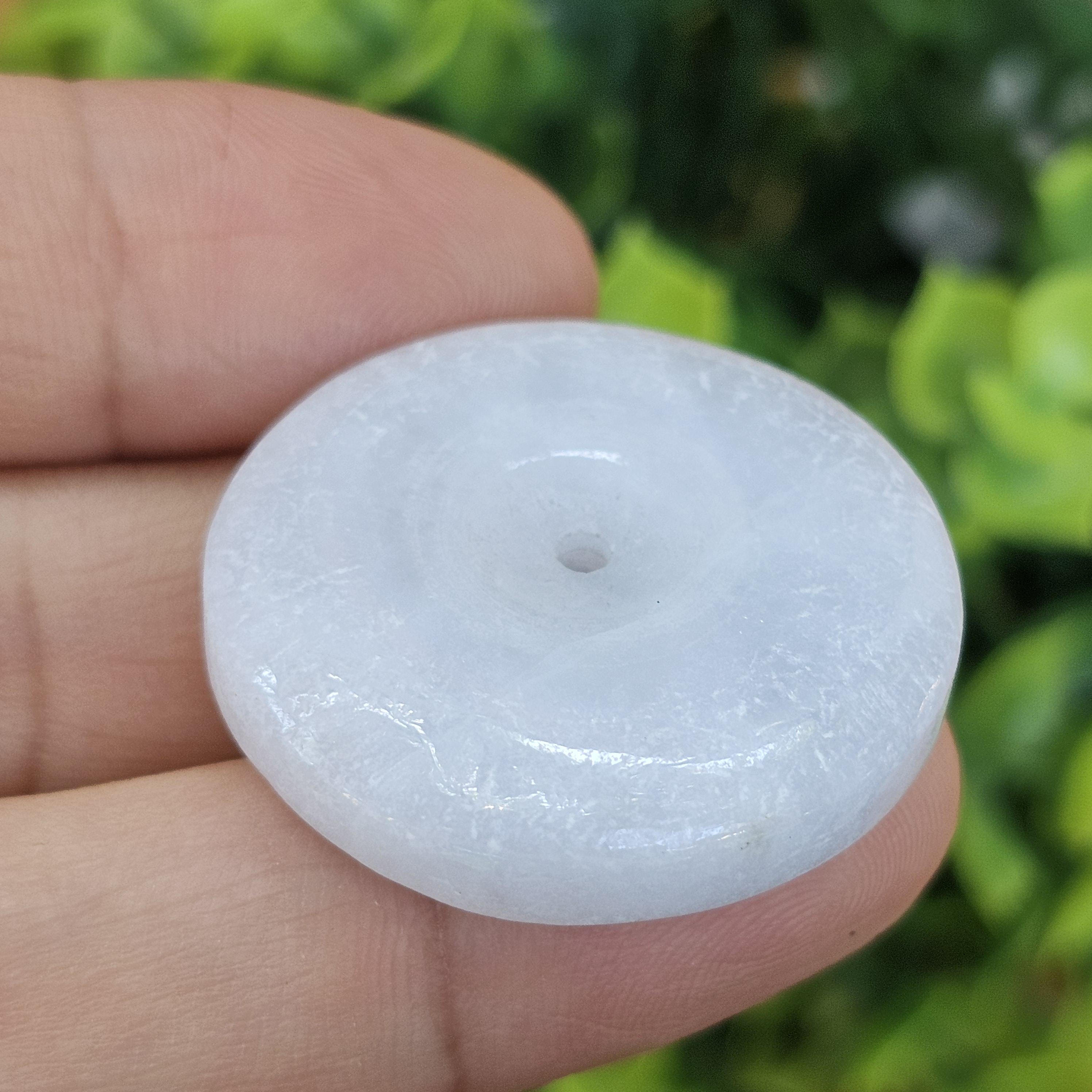 หยก พม่า แท้ Jade จี้โดนัทหยก (Bi-dise jadeite) พม่า (Myanmar) 80.93 กะรัต (Cts.)