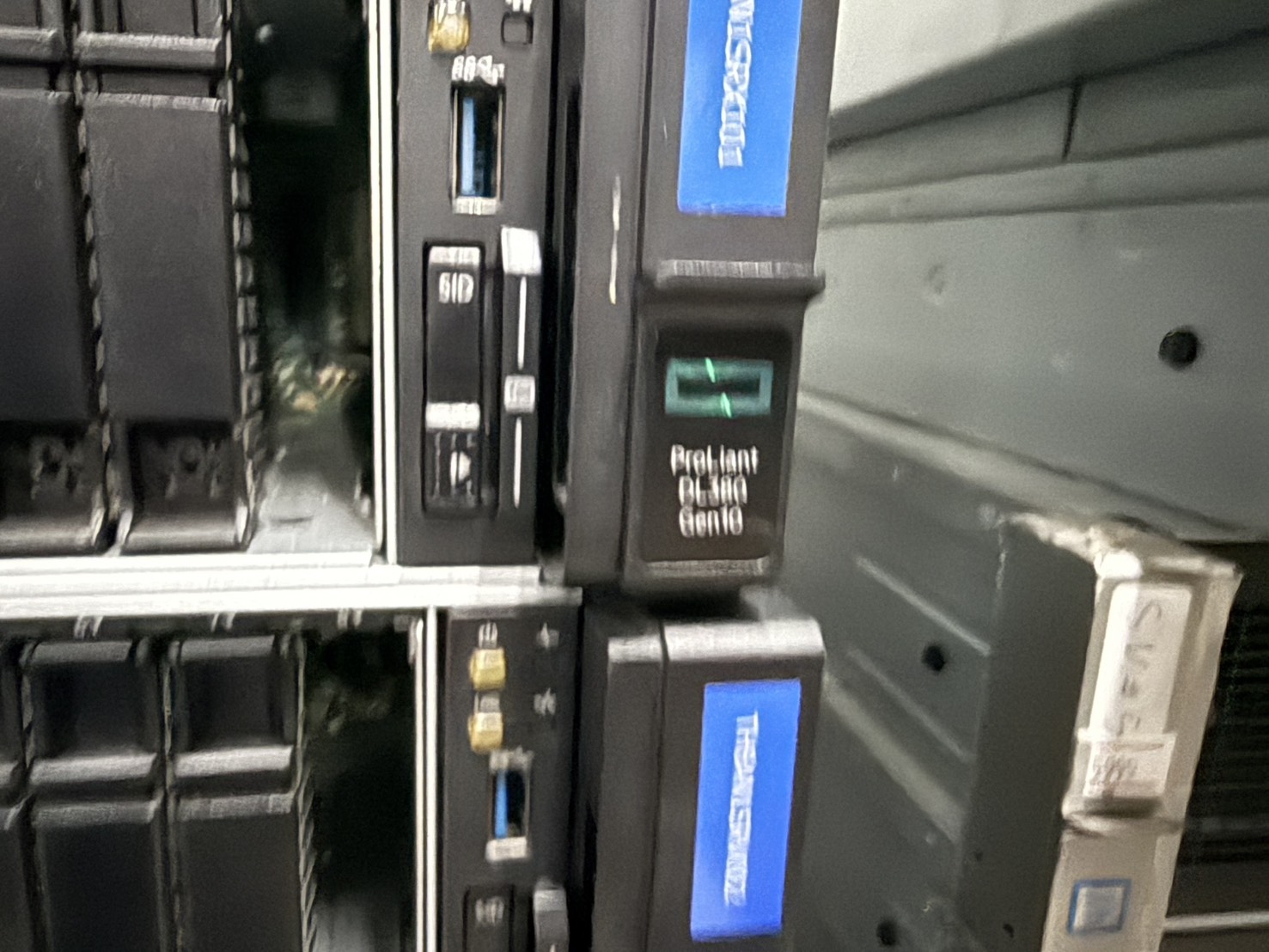 Server HP Proliant DL380 G10(Gold 6248*2/NO RAM/SSD 240GB*2/Power 1600W*2+P408i-9