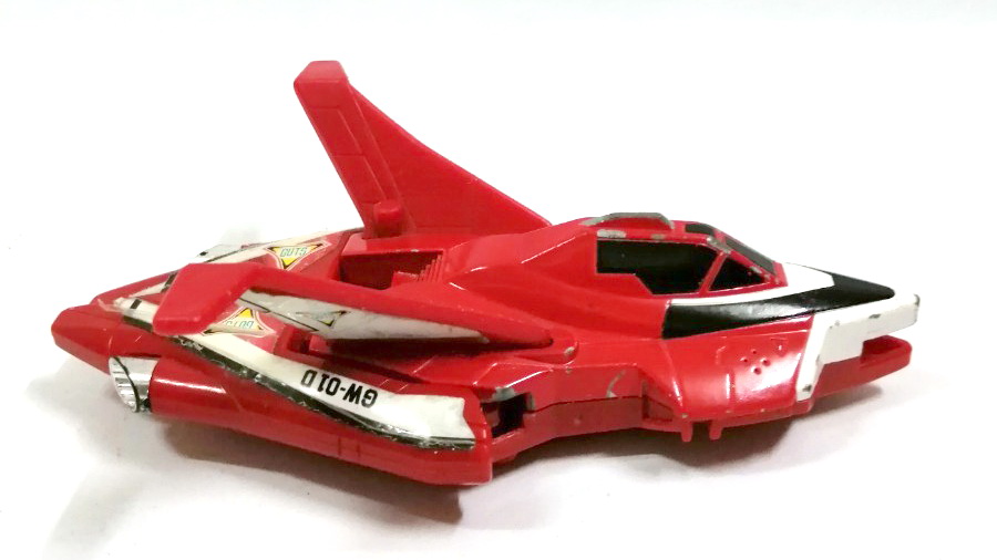 ของสะสม ยาน guts crimson dragon ยานรุ่นดัดแปลงสีเข้ม ของ TPC สาขายุโรป ตัวยานเน้นติดอาวุธหนัก แต่ไม่เคยปรากฏการใช้งานในซีรีย์ ตัวนี้เป็นเหล็กผสมพลาสติก ขนาดยาว 16-17ซม. งานเก่าเก็บมือสอง ผ่านการใช้งาน แต่ยังปรับเปลี่ยนแปลงสภาพได้ปกติ มีรอยถลอกหลายจุด สติ๊