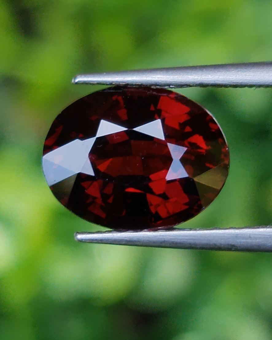 พลอย โรโดไลต์ กาเน็ท Rhodolite Garnet 3.00 กะรัต Cts.พลอยแท้ อัญมณีมงคลประจําวันเกิด เครื่องประดับพลอย