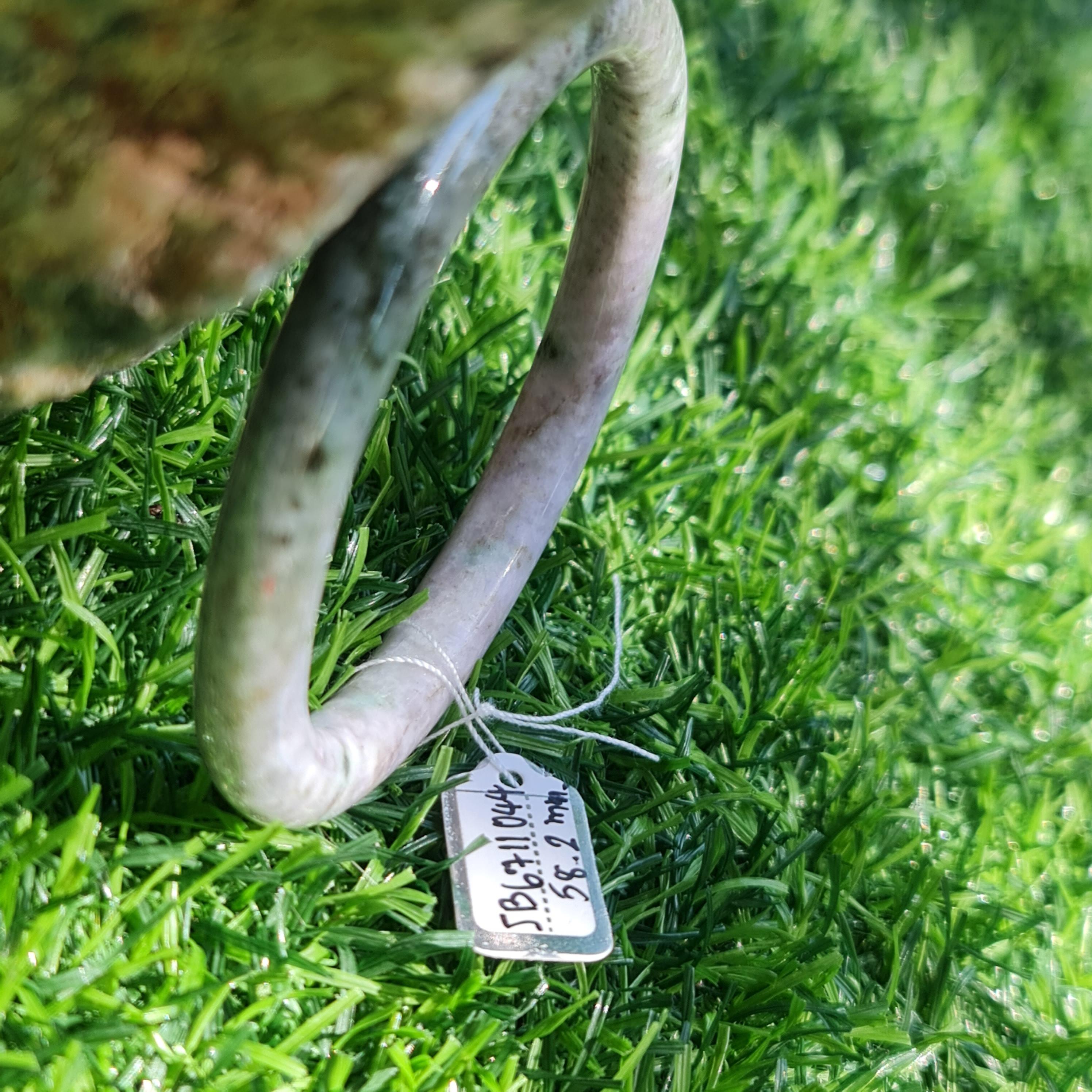 JB6711044 หยก พม่า แท้ Jade กำไลหยก 58.2 มม. (Jadeite bracelet) พม่า (Myanmar)