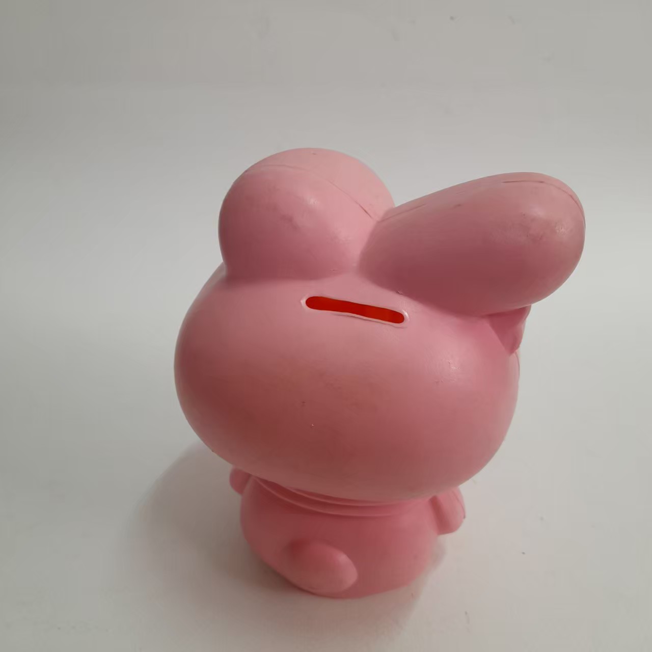 กระปุกออมสินเรโทร ,มีหลายภาพ งานโปร่ง งานไทย มีตราปั๊มที่ก้น มีจุกครบ ขนาดตามรูป มือสองสภาพดี มีรอยบ้าง