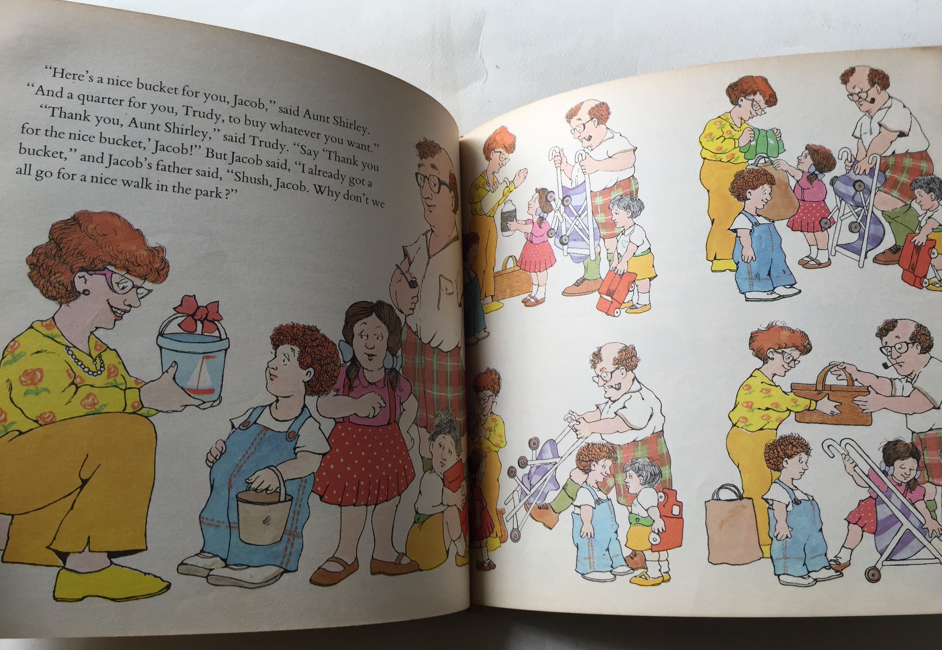 หนังสือภาพวาดสวยปกแข็ง ฉบับภาษาอังกฤษ, ** มีตำหนิตามภาพ, มีรอยเขียนชื่อ belong to Art Singtoroj, TELL ME A TRUDY โดย LORE SEGAL ภาพโดย ROSEMARY WELLS, ปีที่พิมพ์ 1977