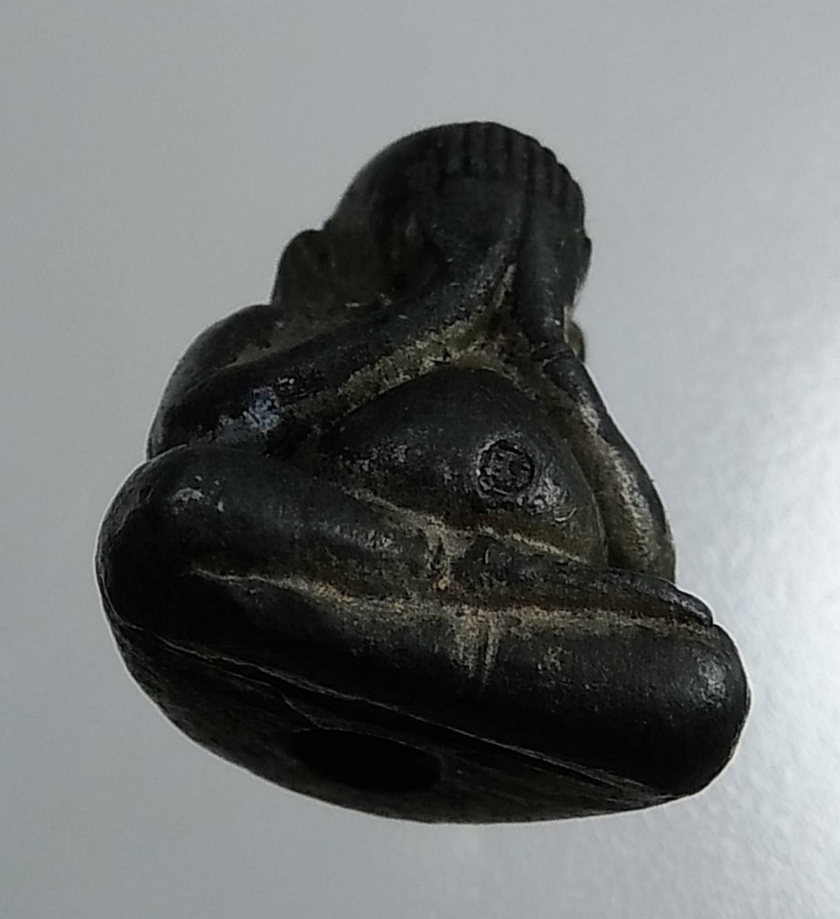 L079 พระปิดตามหาลาภฝนแสนห่า หลวงพ่อลัด วัดหนองกะบอก จ.ระยอง ปี2530 (เนื้อตะกั่วอุดผง)