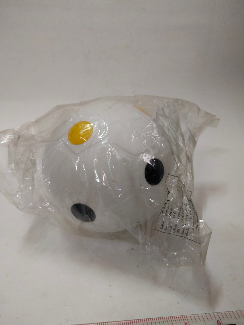 ลูกบอลพลาสติกโปร่ง งานเก่าหายากแล้ว ไซส์เล็ก ขนาดตามรูป มีสองสี มือหนึ่งยังอยู่ในถุงพลาสติกไม่เคยแกะเล่น