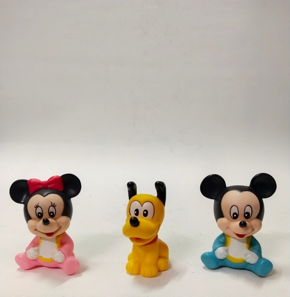 ตุ๊กตายางบีบ เบบี้มินนี่,พลูโต,มิคกี้ ขนาดตามรูป มือสองเก่าเก็บ สภาพดี มีรอยบ้าง ขายทั้งชุด3ตัว