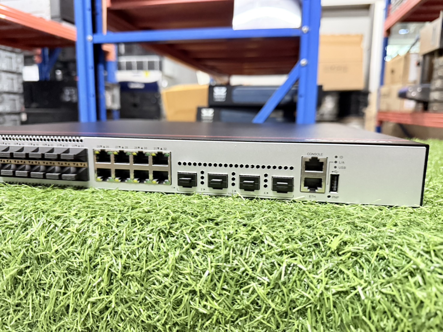 Switch Huawei Cloud Engine S5335-S32ST4X