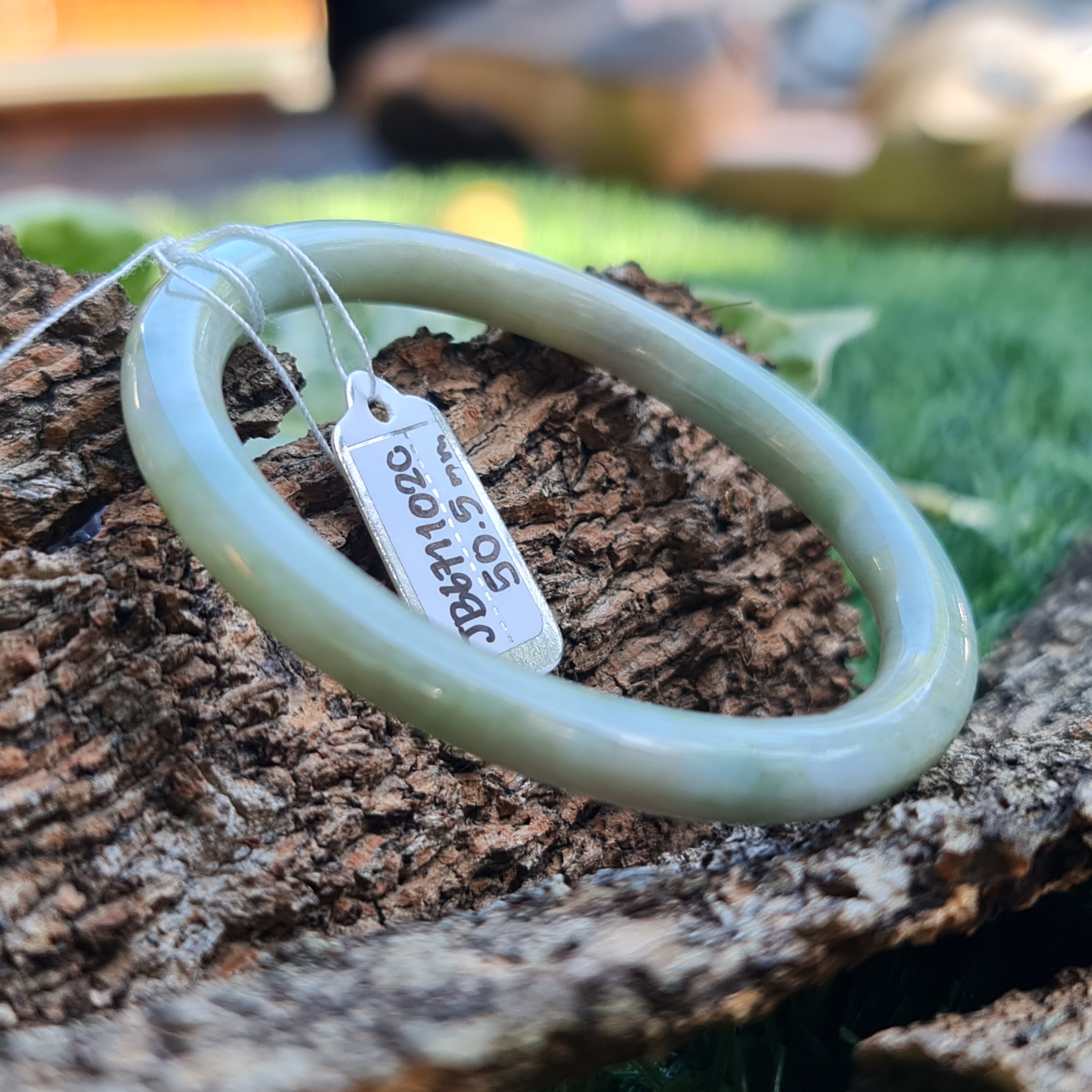 JB6711020 หยก พม่า แท้ Jade กำไลหยก (Jadeite bracelet) พม่า (Myanmar) 50.5 มม.