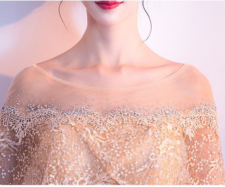 ชุดราตรียาวแขนระบายแต่งด้วยผ้าลูกไม้ปักมุกกระโปรงตาข่ายสวยหรู (เชือกผูกหลัง)