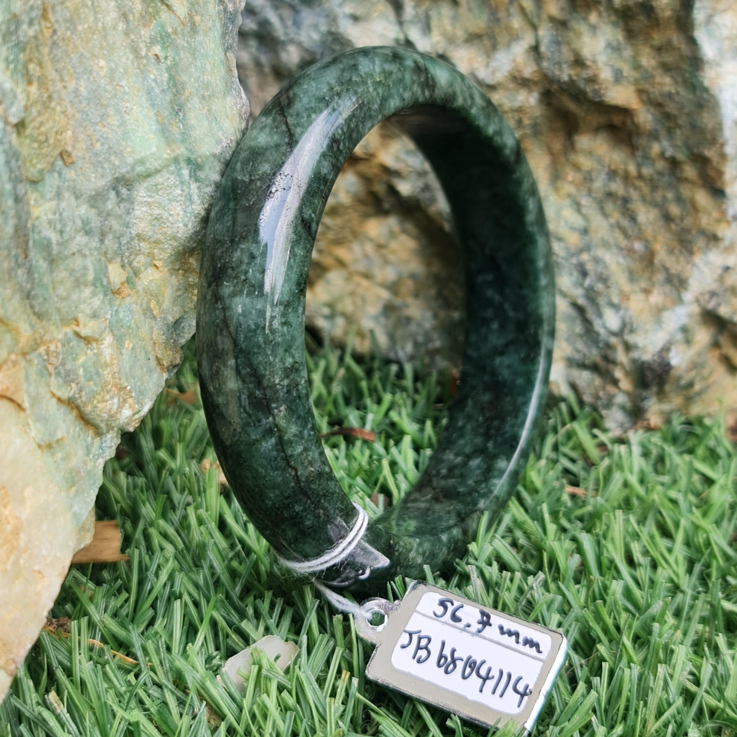 JB6804114 หยก พม่า แท้ Jade กำไลหยก 56.7 มม. (Jadeite bracelet) พม่า (Myanmar)