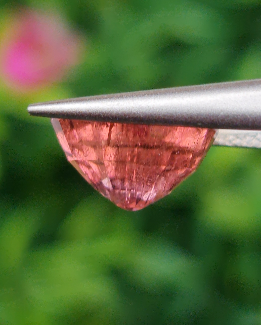 พลอย ชมพู พิ้งค์ ทัวร์มารีน (Pink Tourmaline) 4.06 กะรัต (Cts.) อัญมณีมงคลประจําวันเกิด เครื่องประดับพลอย