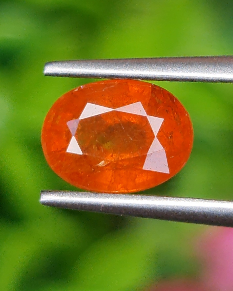 พลอย สเปสซาร์ไทต์ Spessartite Garnet 2.21 กะรัต Cts. พลอยแท้ อัญมณีมงคลประจําวันเกิด เครื่องประดับพลอย