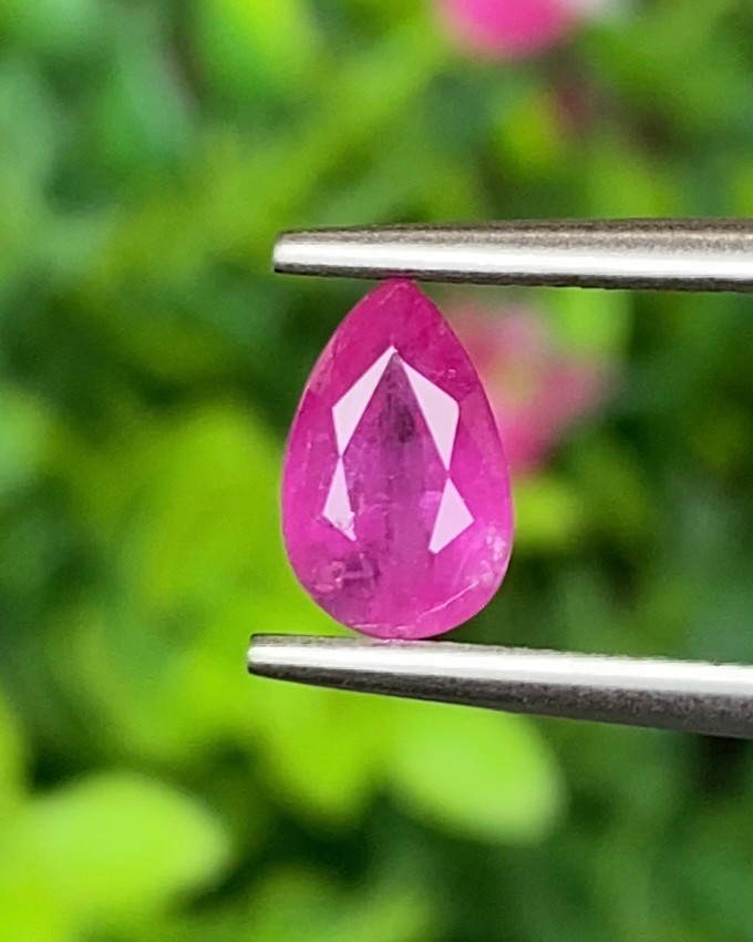 พลอย ชมพู พิ้ง แซฟไฟร์ Pink Sapphire 1.01 กะรัต (Cts.) พลอยแท้ อัญมณีมงคลประจําวันเกิด เครื่องประดับพลอย