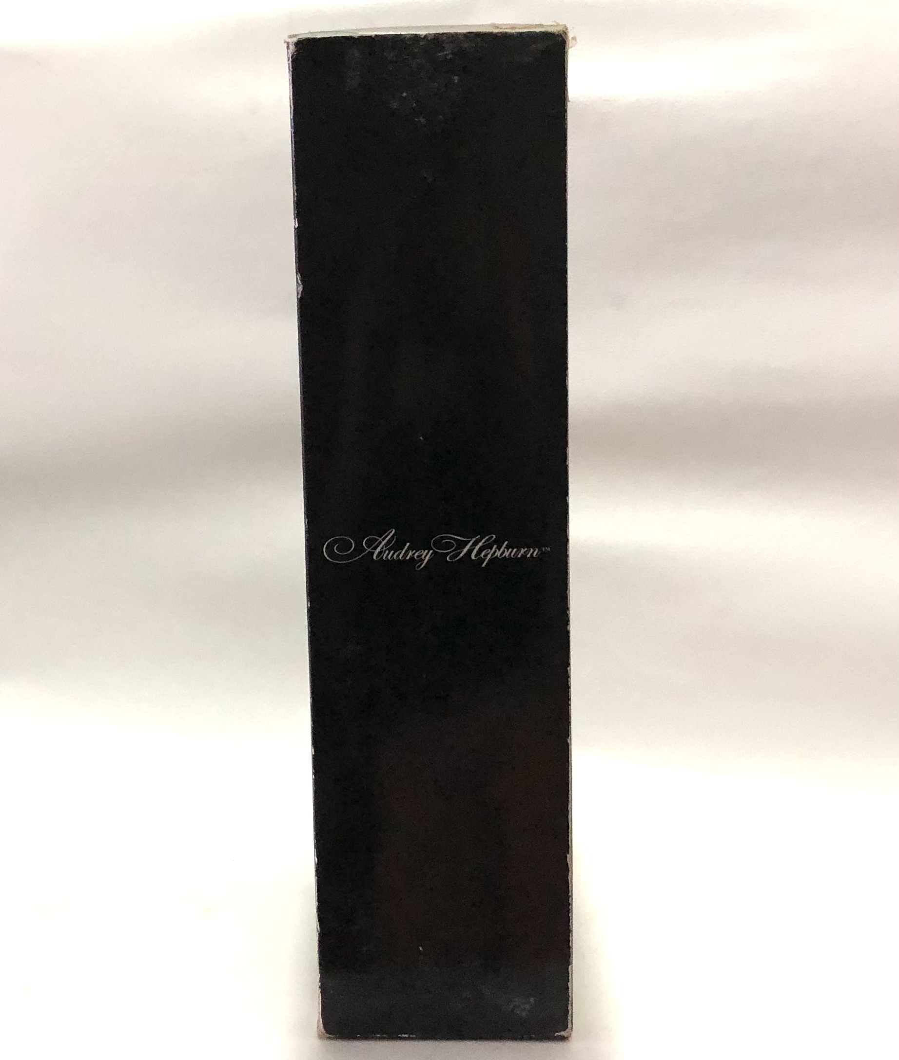 มือ1 เก่าเก็บในกล่อง ตุ๊กตาบาร์บี้ดารา ออเดรย์ แฮบเบิร์น Audrey Hepburn in Roman Holiday