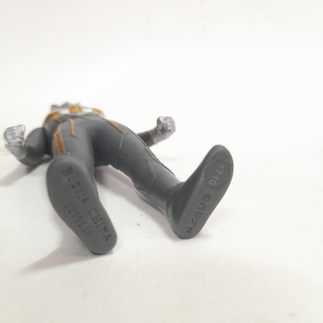 ซอฟ5นิ้ว อุลตร้าแมนซีโร่ ร่างอัลติเมทไชนิ่ง มือสองสภาพดีมีรอยบ้าง