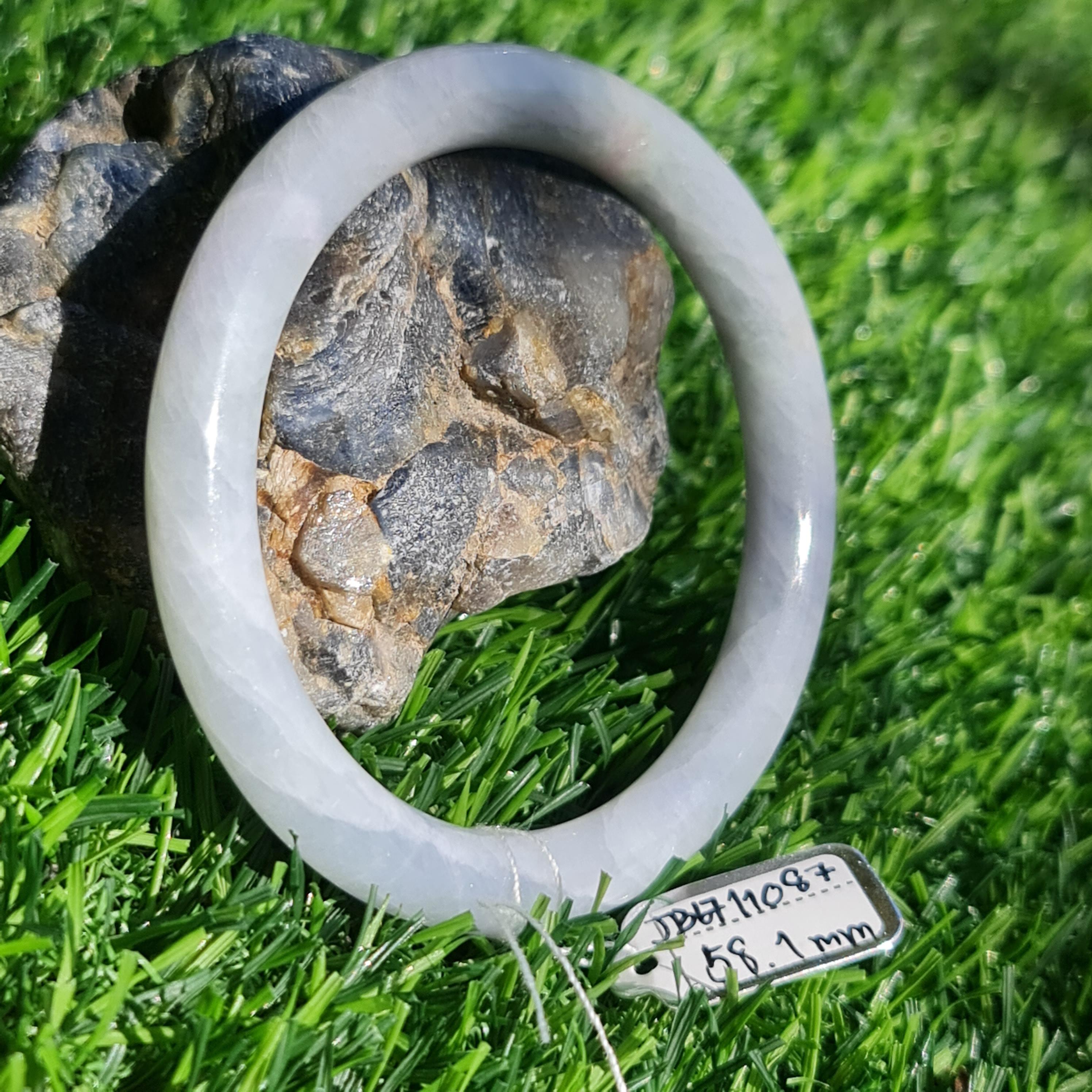 JB6711087 หยก พม่า แท้ Jade กำไลหยก 58.1 มม. (Jadeite bracelet) พม่า (Myanmar)