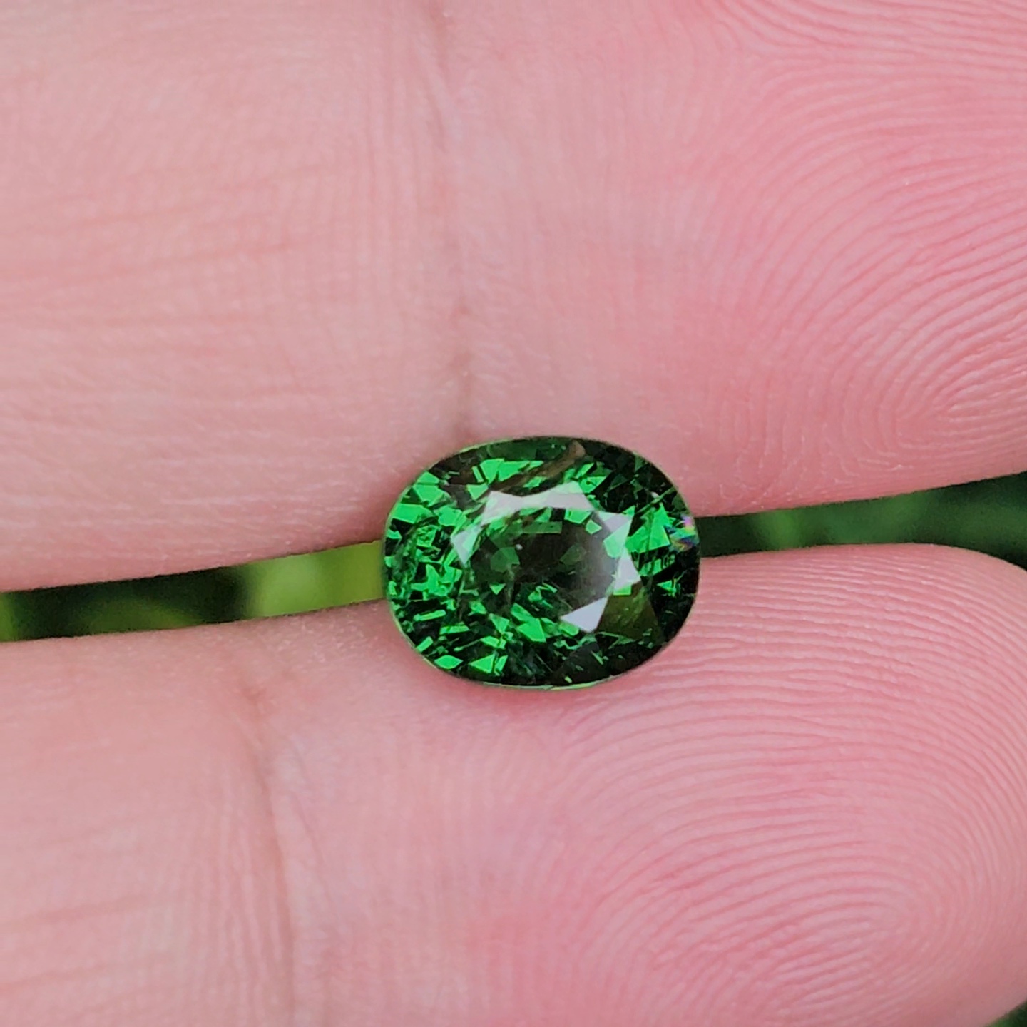 พลอย ซาโวไรท์ Tsavorite Garnet 2.98 กะรัต (Cts.) ดิบ Unheated อัญมณีมงคลประจําวันเกิด เครื่องประดับพลอย