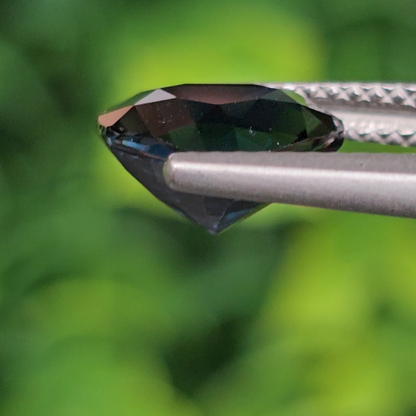 พลอย สปิเนล Spinel 2.71 กะรัต (Cts.) ดิบ (Unheated) พร้อมใบเซอร์ พลอยแท้ อัญมณีมงคลประจําวันเกิด เครื่องประดับพลอย