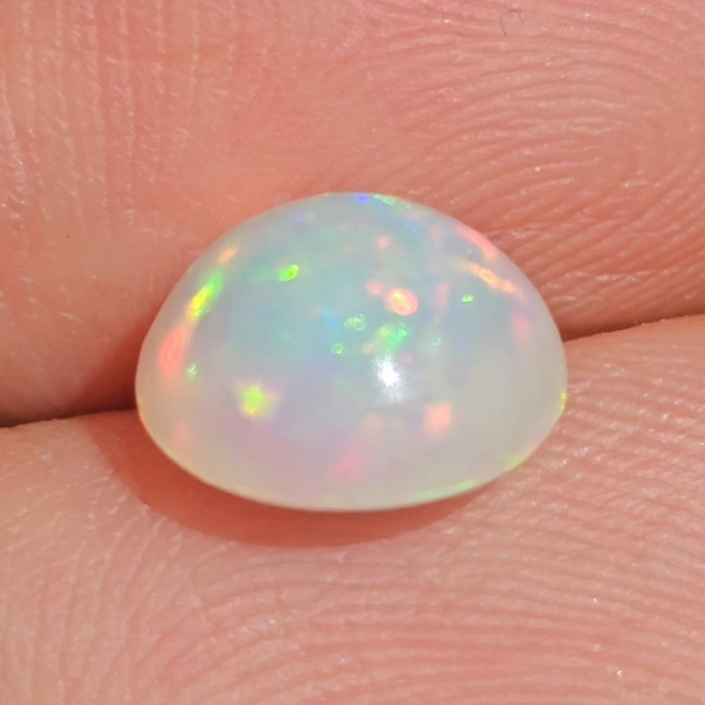 พลอย ไวท์ โอปอล White Opal 1.89 กะรัต (Cts.) พลอยแท้ อัญมณีมงคลประจําวันเกิด เครื่องประดับพลอย