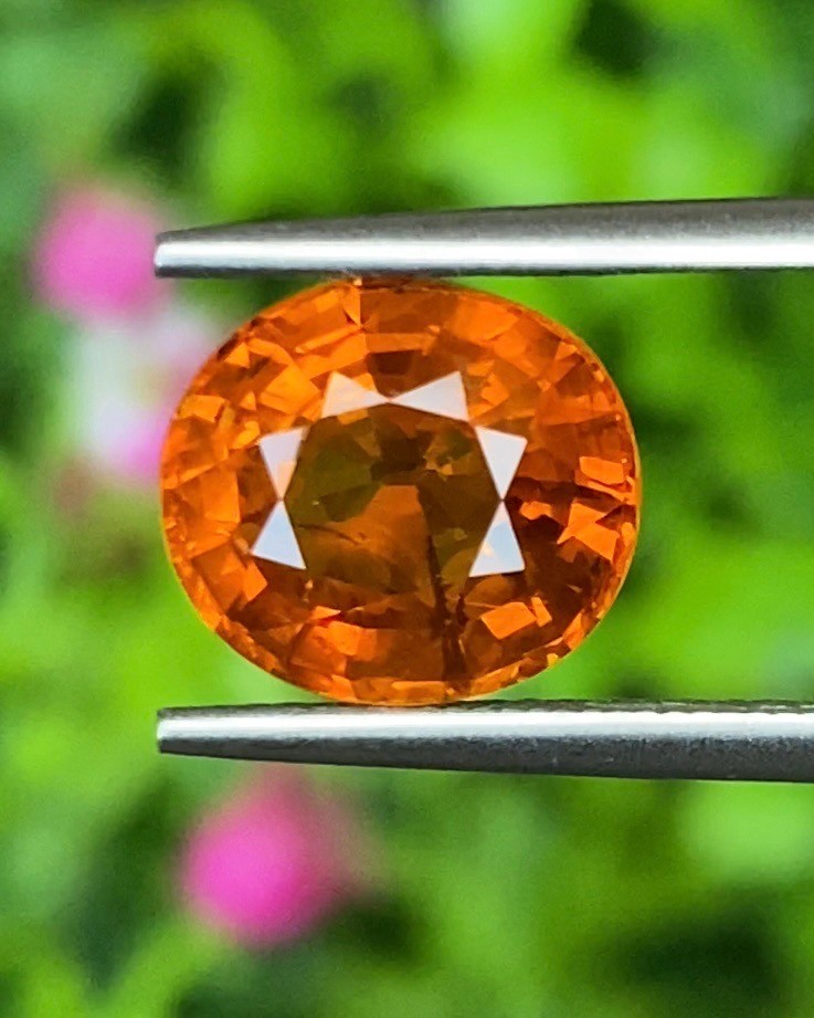 พลอย บุษราคัม Yellow Sapphire 4.31 กะรัต (Cts.) พลอยแท้ อัญมณีมงคลประจําวันเกิด เครื่องประดับพลอย