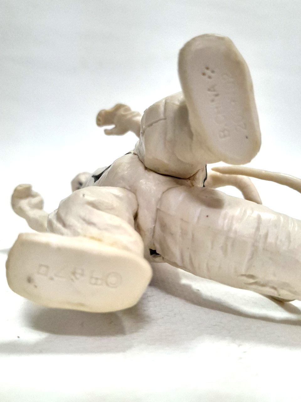 ตัวยางแข็ง **ชิ้นส่วนลำตัวติดกาว จากชุด อุลตร้ามอนสเตอร์ ขนาด 4.5-5นิ้ว สัตว์ประหลาดเอเรคิงส์ จากอุลตร้าเซเว่น มือสอง สภาพดี มีรอยบ้าง ไม่พบบ่อย